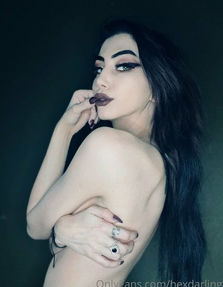 chrryghxst schauspielerin pornografische bilder