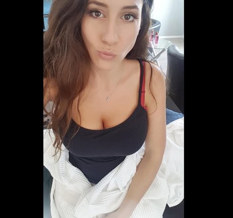 Hadar Simon heiße pornostar bilder