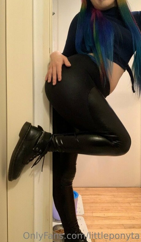 littleponyta pornostar hübsche galerie