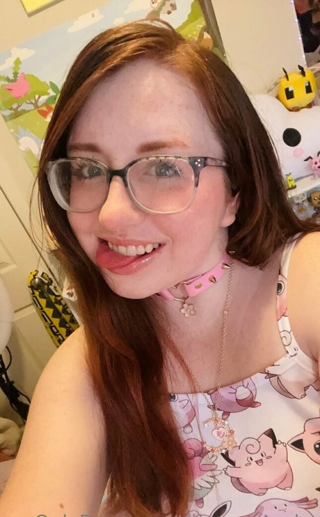 tinycarrotcake schauspielerin akt archiv