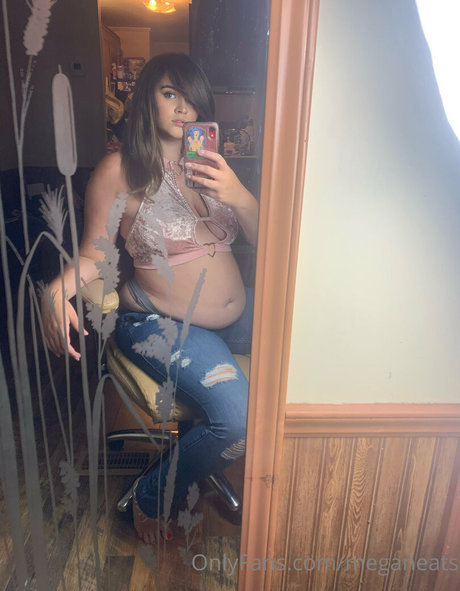 meganeats model sexy fotos