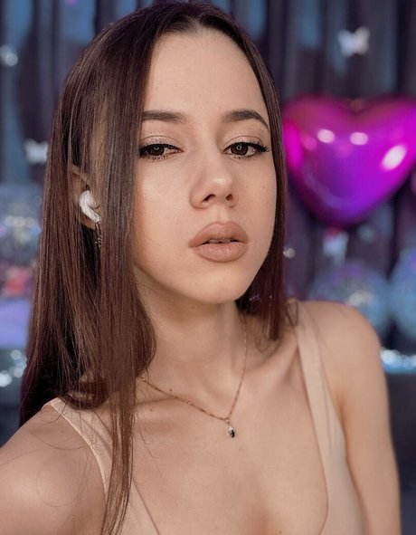 taanni pornostar erwachsene galerie