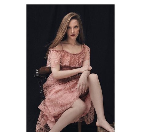 Morfydd Clark heiße pornografische foto