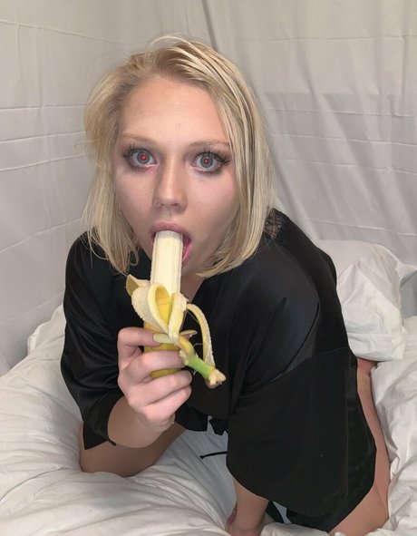 lily devine pornographische bilder