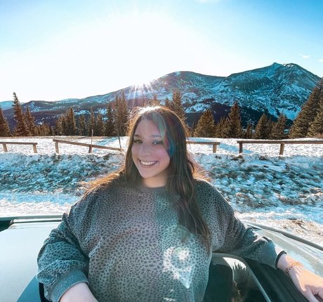 Kaylee Eller top sexy bild