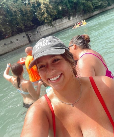 Kaylee Eller porno akt galerie