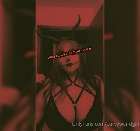 curvyweirdgirl erotische sexy foto