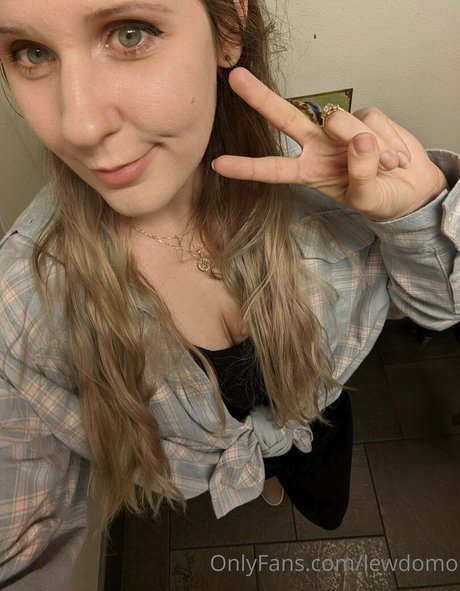 lewdomo kostenlose porno bild