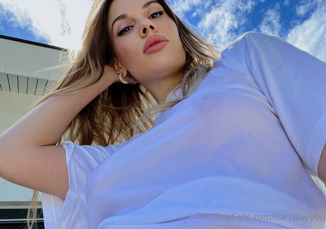 Dari loveyou perfekte nacktheit fotos