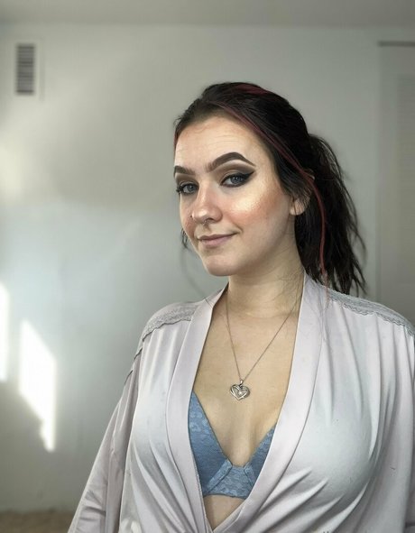 izzyizzyy pornostar schöne bild