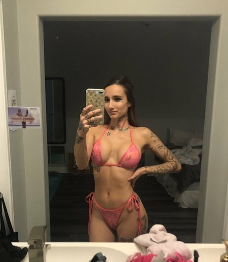 brinamberlee schauspielerin akt bilder