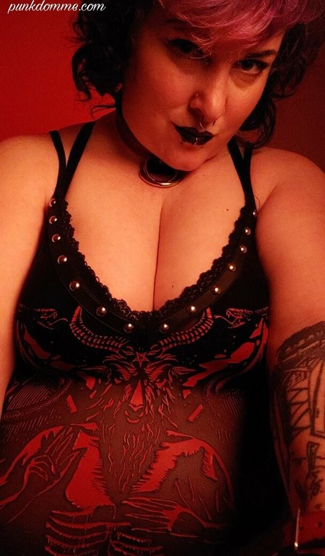 punkfarts schauspielerin perfekte bild