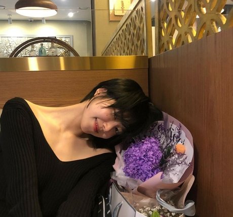 Lee Hayun kostenlose nackten bild