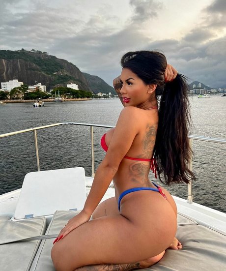 Clara Batista pornostar heiße fotos