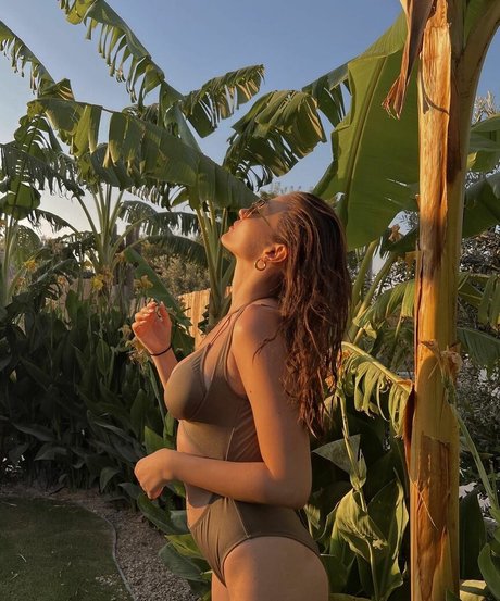 Ilayda Akdogan nackt exklusive bild