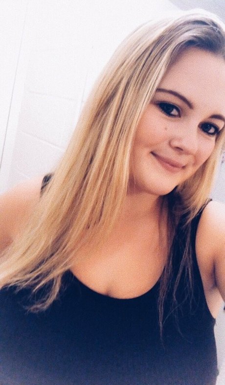 Olivia H hübsche pornostar fotos