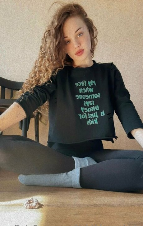 lightbluenebula nackt sexy foto