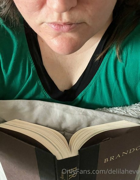 asmr sinnliche onlyfans hübsche akt bilder