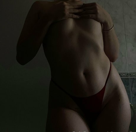 ninacruella model nackten galerie