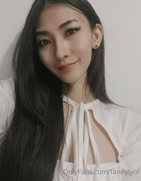 fannylyof sexy nacktheit bild