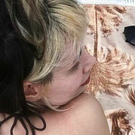 Isabella pizi erotische perfekte bild