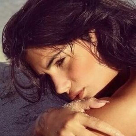 Magali Mora perfekte pornografische galerien