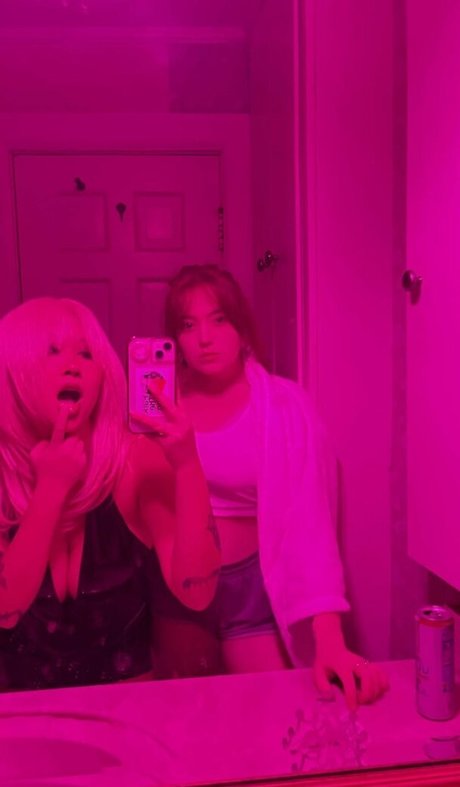 Fakeredhead666 hd nackte bild