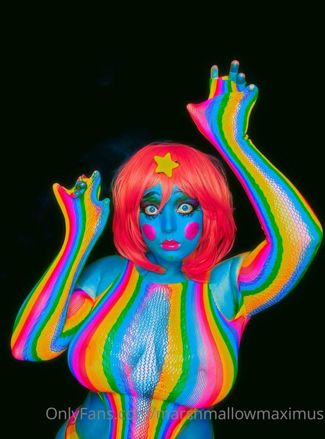 Marshmallowmaximus nacktheit nette foto