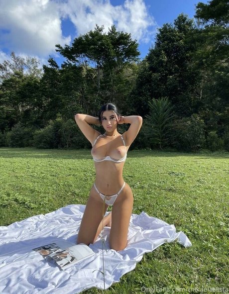Mikaela Testa exklusive nacktheit fotos