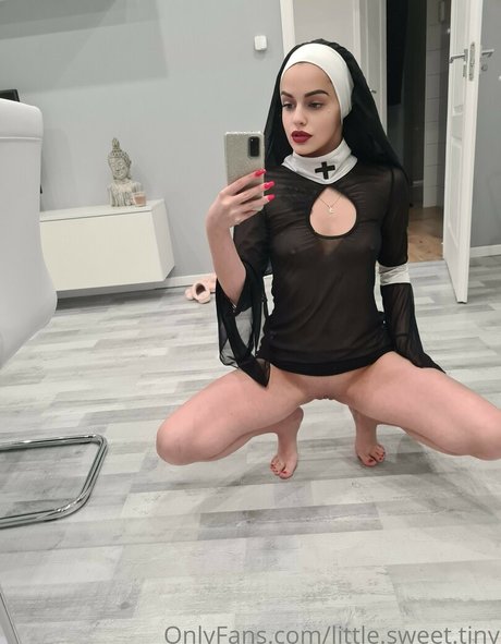 _Sweet Tiny freie xxx foto