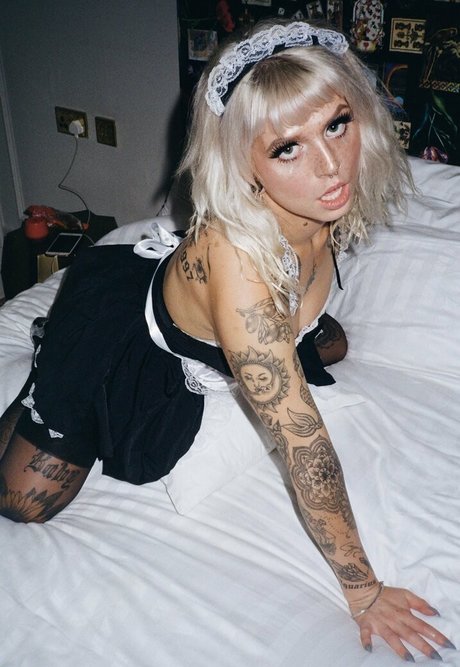 sehr dünne onlyfans nacktheit sexy bilder