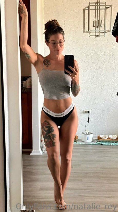 Natalie Rey model hd bild