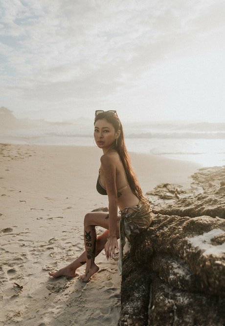 RaeLilBlack erotische schöne bilder