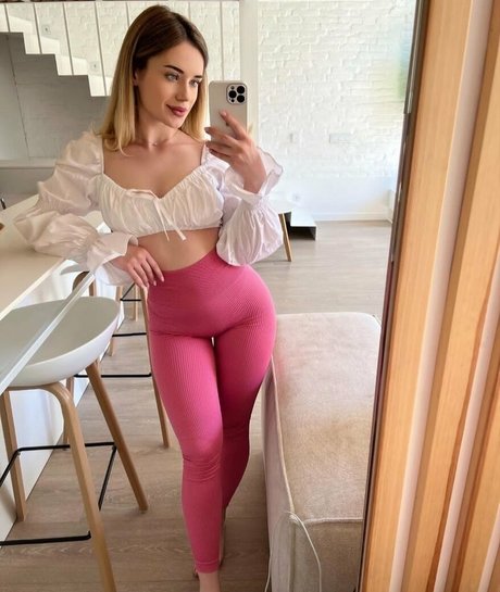 Anya Desyatnikova hübsche schöne galerien