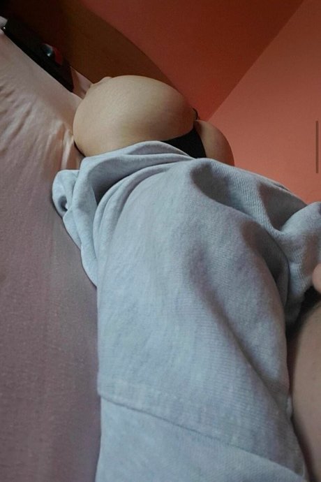 Madalina Mates schöne pornografische bilder