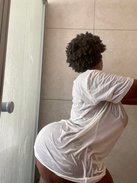 Nako Tenza erwachsene fotos