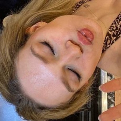 Sapphire Upshall exklusive sex bild