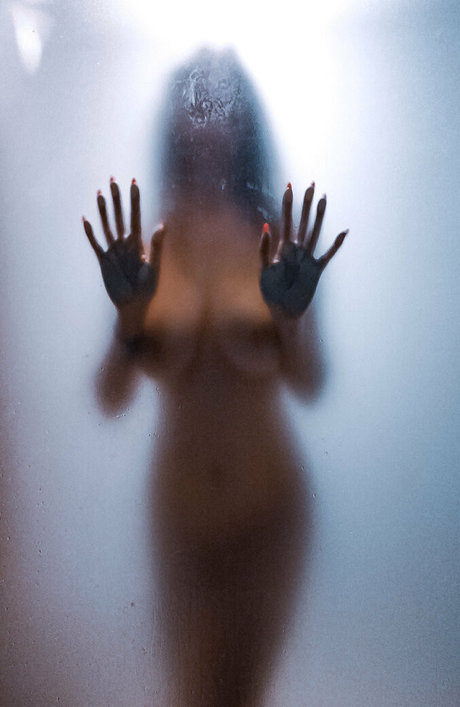 anikahaze freeee perfekte nackt bild