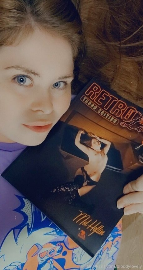 bloodylovely schauspielerin heiße bilder