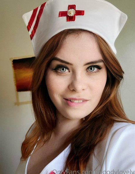 bloodylovely perfekte nackt fotos