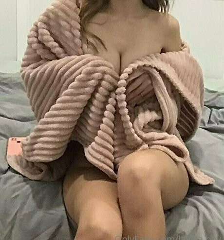 dünne ebenholz-onlyfans top nackte bild