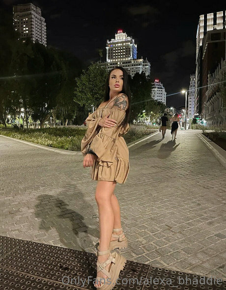 asiatische studentin onlyfans hd top fotos