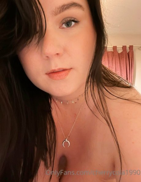 Cherrycola1990 model exklusive galerie