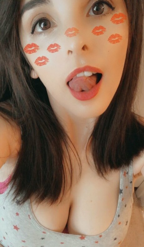 CaseyTasty model hd bild