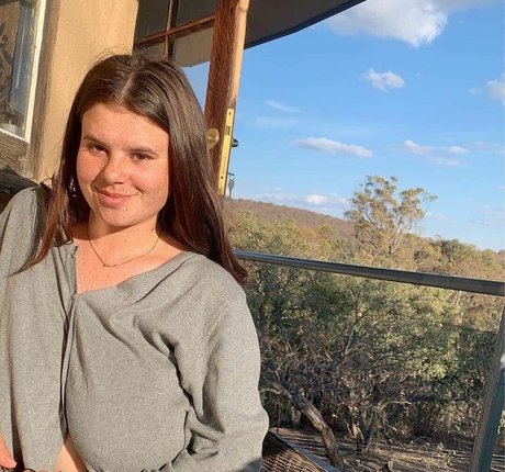 Mirra R schauspielerin nackte galerien