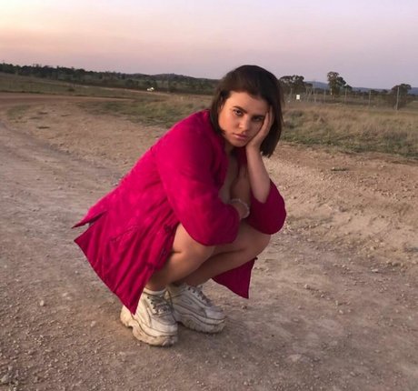 Mirra R heiße hübsche foto