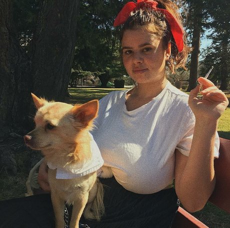 Mirra R nette pornostar galerien