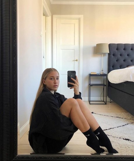 Juliette Bossu heiße bilder