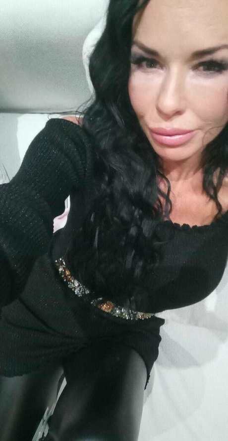 veronicaavluv sexy nackt bild