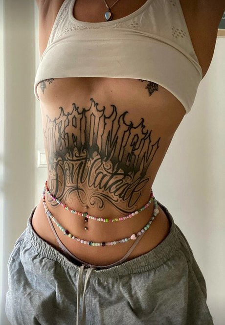 FoxyBebe420 top erotische galerien